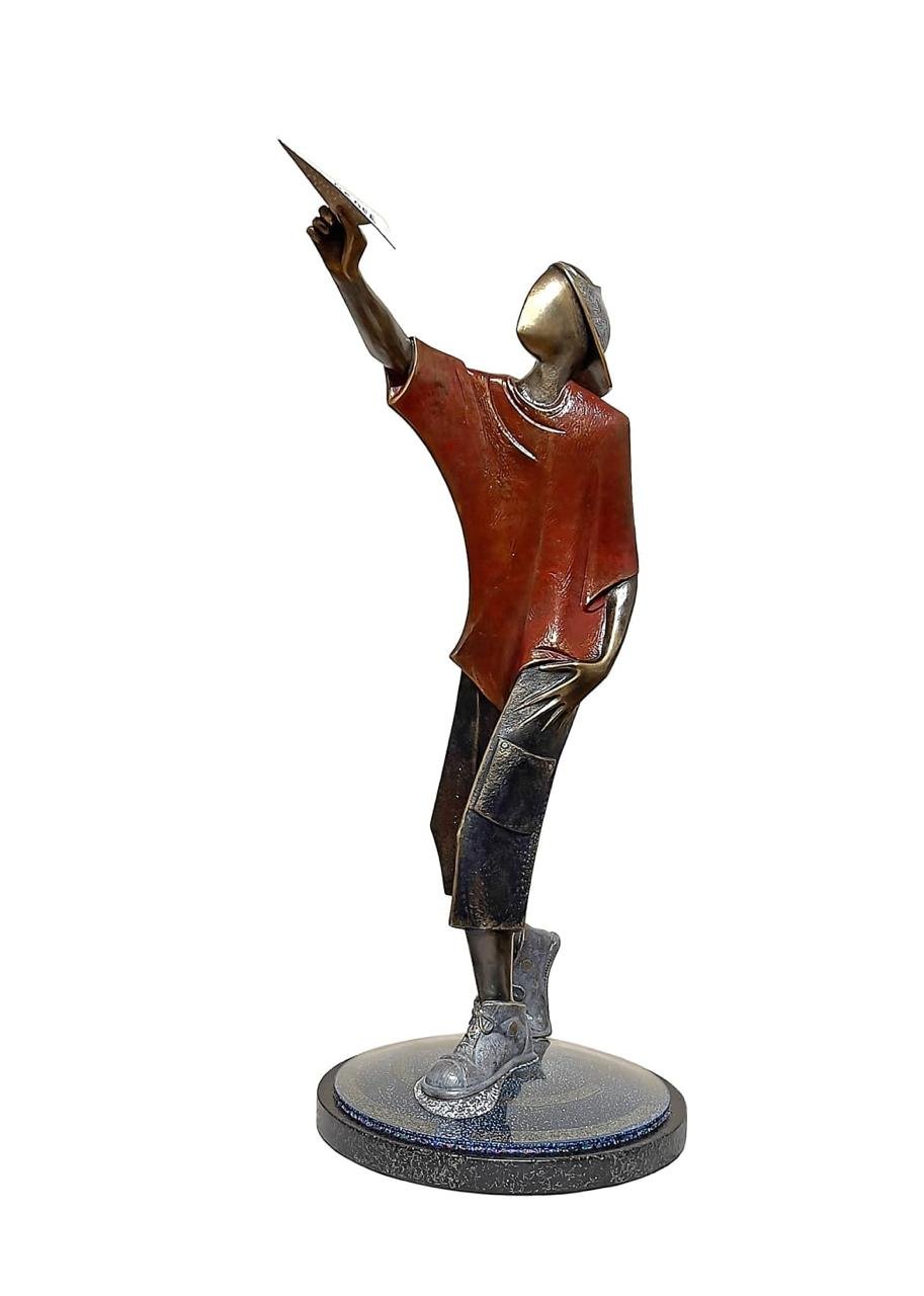 Peace Message to The World — Levan Vardosanidze — 2023 — Aluminium